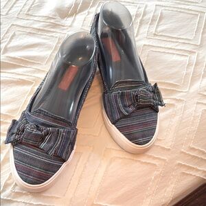 🐬Rocket Dog slip on sneaker